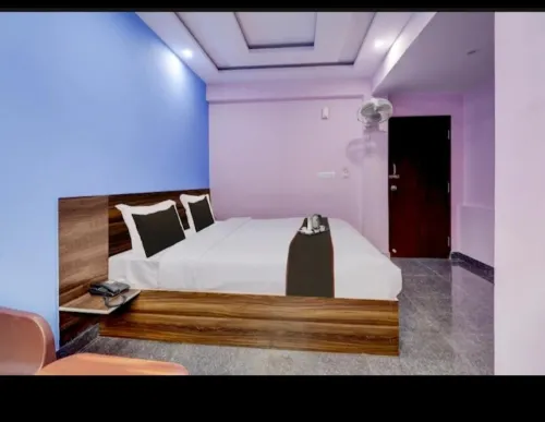 Hotel Grand Meridian Hotels in Meenakunte