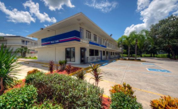 Motel 6 Bradenton, FL