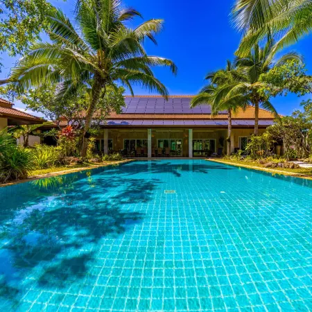 6 Bedroom Luxury Villa on Golf Course (PH125)