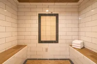 Oxford Suites Chico - spa