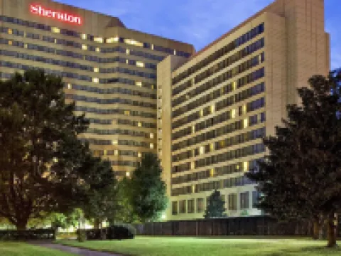 Memphis Riverline Hotel メンフィスのホテル