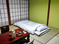 中央館 清水屋旅館 ぱてぃお大門周辺のホテル