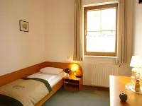 Landhotel Dresden فنادق في Heidenau