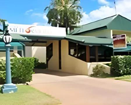 โรงแรมเอเมอรัลด์ เซ็นทรัล โรงแรมในเอเมอรัลด์