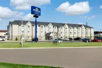 Microtel Inn & Suites by Wyndham Dickinson