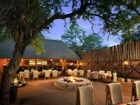 Motswari Private Game Reserve by Newmark - Stuga
