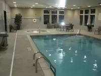 Hampton Inn Garden City - Pools