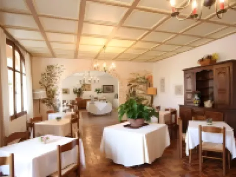 Hôtel les Arbousiers