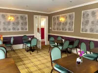 The Waverley Hotel - breakfast
