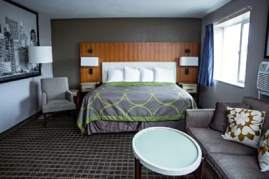 Super 8 by Wyndham Holbrook Hotel di 
