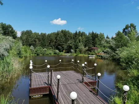 Раздолье Клуб-Отель Отели в г. Брянский район