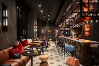 Moxy Springfield Downtown - bar