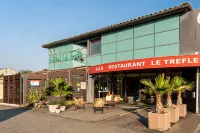 Le Trèfle Hôtels à proximité de : E.Leclerc ROQUES SUR GARONNE