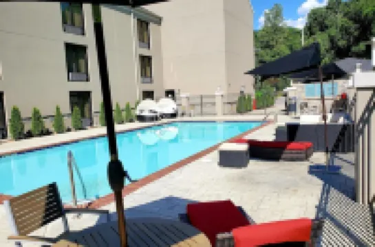 ควอลิตี้สวีทส์ สนามบินแนชวิลล์