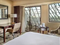 Crowne Plaza ST. LOUIS AIRPORT by IHG Hotels in Bridgeton