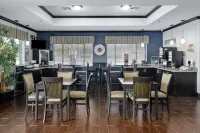 Super 8 by Wyndham Carthage TX