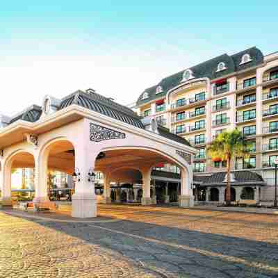 Disney's Riviera Resort Hotel Exterior