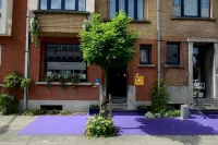 Focus Hotel فنادق في Sint-Denijs