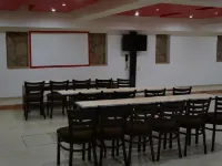 德馬德里德別墅飯店 米斯特里奥斯附近的飯店