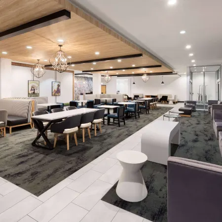 La Quinta Inn & Suites by Wyndham Austin Parmer/Tech Ridge