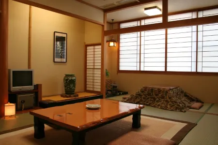 Matsunoyama Onsen Shirakawaya Отели в г. Сакаэ