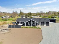 "Bryngeir" - 750m from the Sea Hotel in zona Voldby