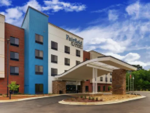 フェアフィールド イン & スイーツ バイ マリオット・アシュビル ウィーバーヴル ウィーヴァーヴィルのホテル