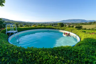 Scappo In Umbria, Villa with pool Hotel in zona Bartolini Barbara E C. S.N.C.