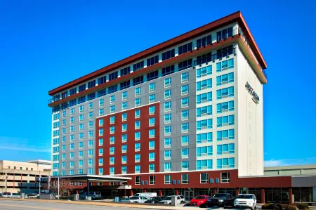 Four Points by Sheraton Charleston Отели в г. Чарльстон