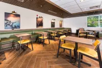 Fairfield Inn & Suites Crestview - breakfast