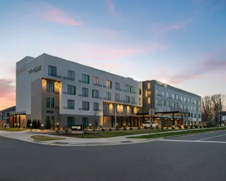 コートヤード・バイ・マリオット シャロット スティール クリーク スティール・クリークのホテル