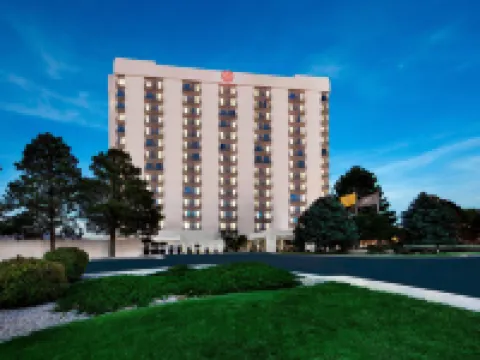 โรงแรมเชอราตัน สนามบินแอลบูเคอร์คี โรงแรมในแอลบูเคอร์คี