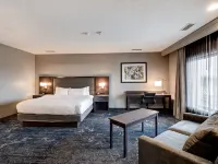 DoubleTree by Hilton Hotel Bloomington - Boutique
