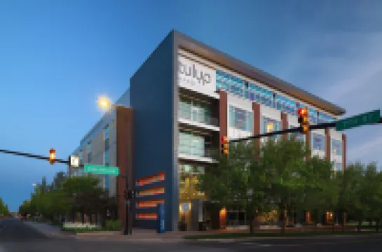 ทิวลิป เทเพสทรีคอลเลกชั่น บายฮิลตัน โรงแรมในฮอลแลนด์