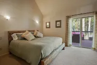 Peaceful chalet with hot tub and fire pit