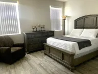Cozy 2-bedroom single story home. Hotels near T-Mobile