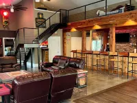 Golf Destination w/ Private Driving Range w/ Lights, and Bar. Hotels in Lee County