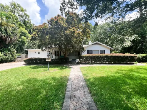 Beautifully Designed Oasis - Blocks to UF Stadium!