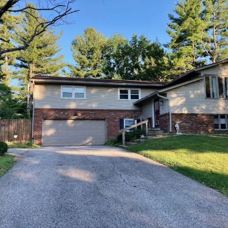 Bloomington Indiana Rental- 2BR/1BA Apartment on ground floor of duplex