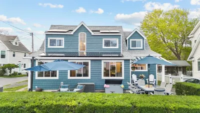Blue House - Steps from the Beach Hotels in 