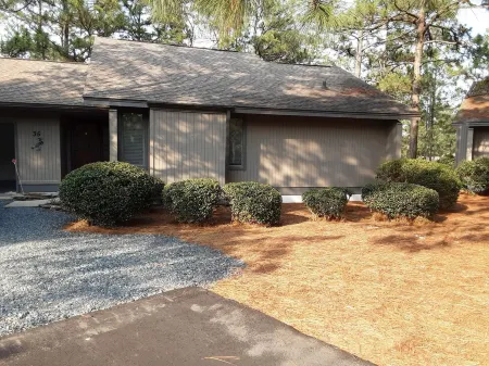 19th Hole off Pinehurst #6 Whole House with Huge New Deck