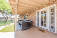 Charming 4-bedroom house, family and pet friendly, in desirable east Tucson! - 방갈로