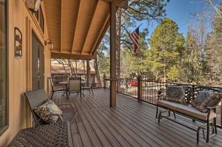 Bobcat Bungalow - Quaint, Quiet & Cozy Retreat in Munds Park