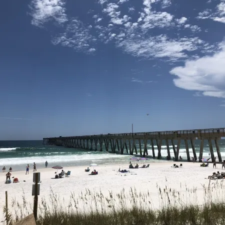 Beautiful Renovated Studio Close to Pensacola Beach