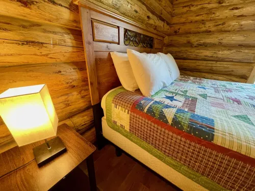 Secluded Creekside Cabins