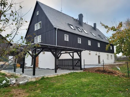 Vacation apartment in a renovated monument (max. 5 persons)