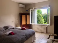 Villa with seafront garden, rare location Hotels in Pietrosella