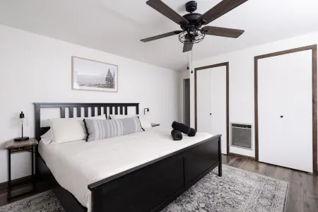 NEW! Family Cabin Retreat in Munds Park w/ Cozy Back Patio & Loft