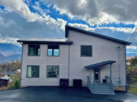 BRAND NEW! Stunning VIEWS,Huge Decks,Game Room,Fire Pit