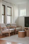 Stylish Family/Pet Friendly Cottage in Coveted Clark Park with Fenced In Yard - مطابخ